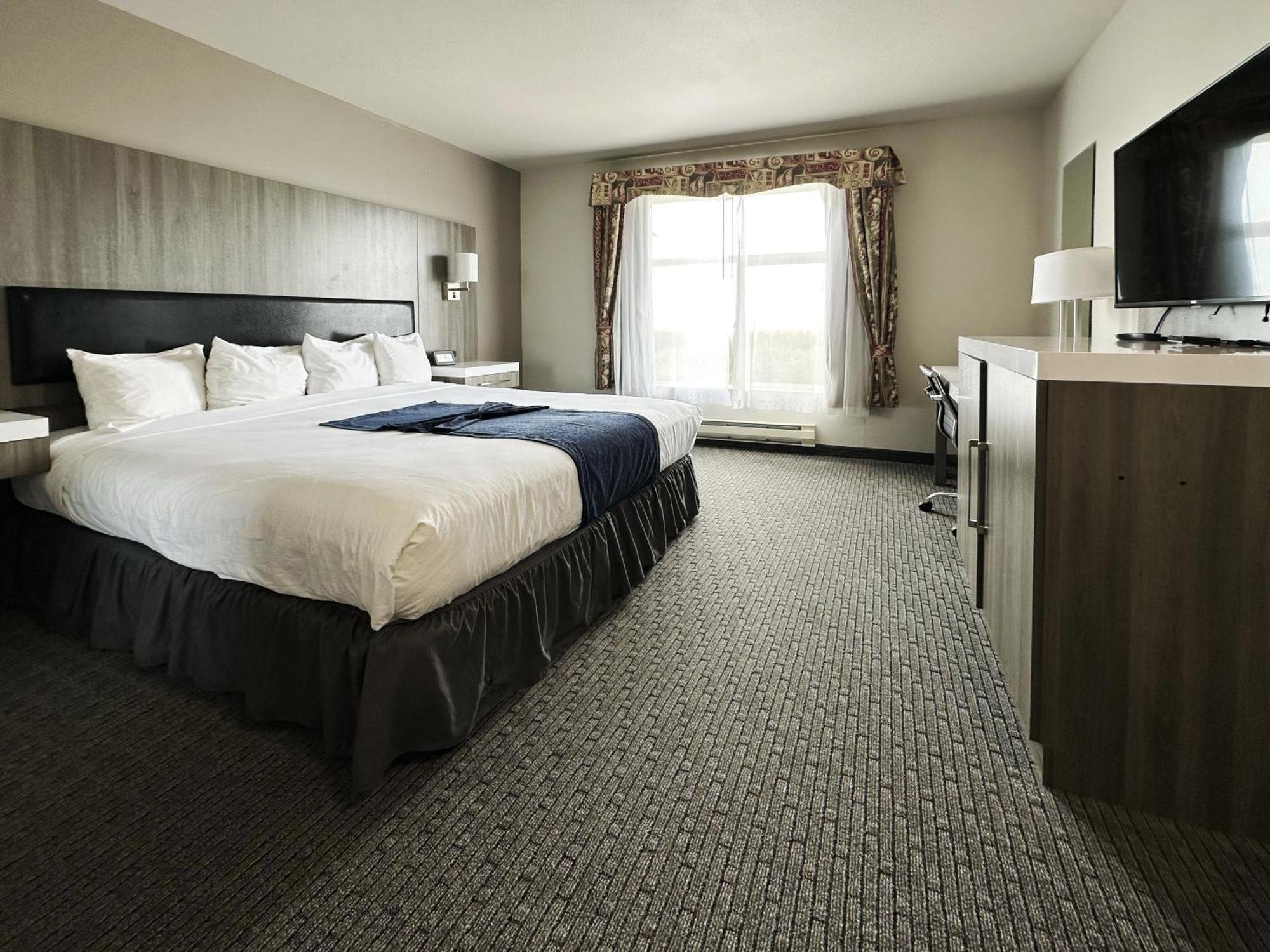 Deluxe Suite Ocean View,1597557824:JPEG